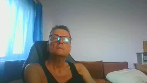 Snapshot of ulmeni7 chatting on 11-02-25, 05:32 ulmeni7 online show from 11-02-25, 05:32