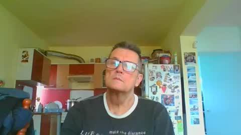 Snapshot of ulmeni7 chatting on 05-25-26, 11:38 ulmeni7 online show from 05-25-26, 11:38