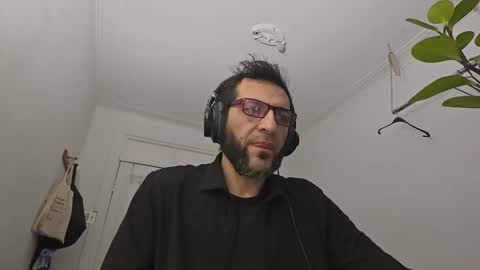 ultratoaster online show from 12-19-25, 11:56