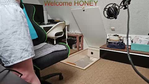 Mr.  Mrs. Smith online show from 02-22-26, 02:04