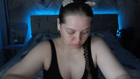 Snapshot of ulystar chatting on 06-15-26, 06:15 Ulyana online show from 06-15-26, 06:15