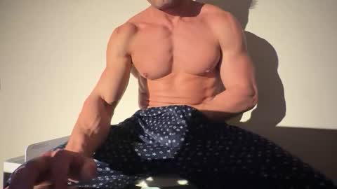 Um CM online show from 02-03-26, 09:31