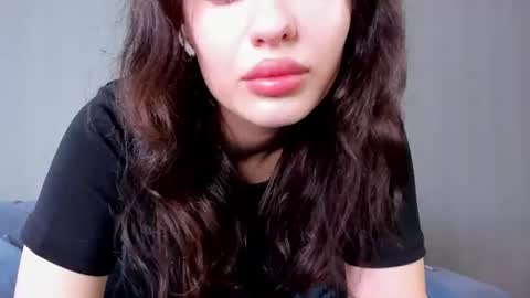 Snapshot of umi_bae chatting on 07-29-26, 12:36 Amy online show from 07-29-26, 12:36