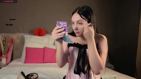 Snapshot of umy_dream chatting on 10-31-25, 02:12 umy_dream online show from 10-31-25, 02:12