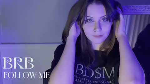 Una  online show from 03-01-25, 04:22