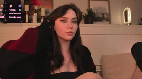 Snapshot of una_medisson chatting on 05-15-26, 10:11 Una online show from 05-15-26, 10:11