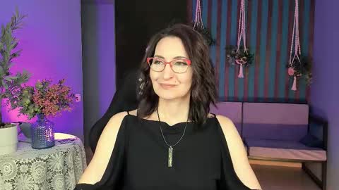 UnaTera online show from 10-11-25, 05:17