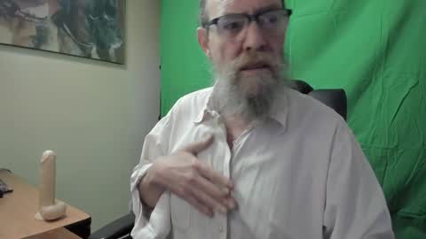 Snapshot of uncle_hottiecb chatting on 03-11-26, 04:35 Uncle Hottie online show from 03-11-26, 04:35