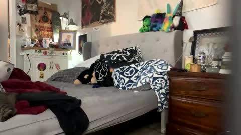 Chris online show from 03-16-26, 01:22