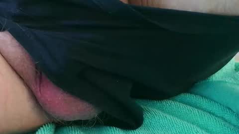 Snapshot of uncut_small_bi chatting on 05-18-26, 03:40 uncut_small_bi online show from 05-18-26, 03:40