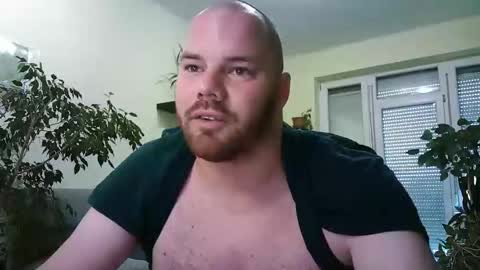 Snapshot of uncut_strong chatting on 05-27-26, 03:42 Uncut Strong online show from 05-27-26, 03:42