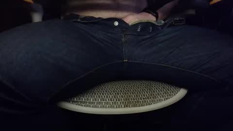 Snapshot of under_the_desk40 chatting on 02-11-26, 03:06 Under the desk online show from 02-11-26, 03:06