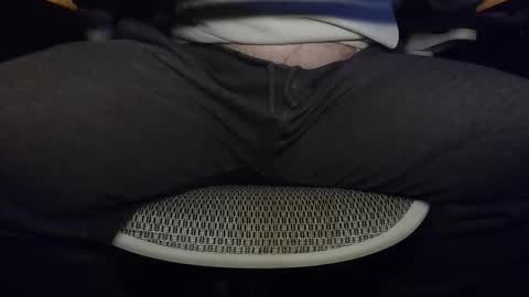 Snapshot of under_the_desk40 chatting on 02-20-26, 03:34 Under the desk online show from 02-20-26, 03:34