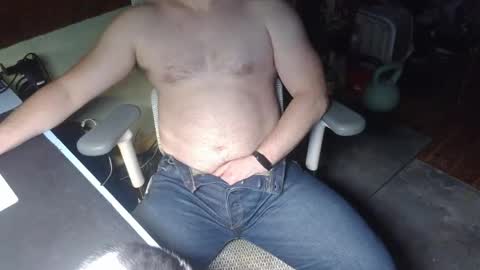 Under the desk online show from 04-13-26, 08:58