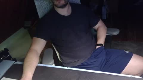 Under the desk online show from 04-17-26, 04:43