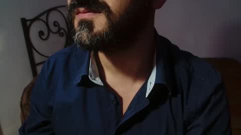 Snapshot of under_thedesk chatting on 11-27-25, 04:20 Giov online show from 11-27-25, 04:20