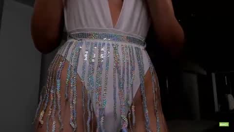 Silvia online show from 04-21-26, 04:01