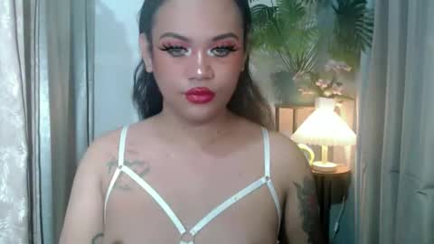 Bella Shamara Odett online show from 10-06-25, 11:18