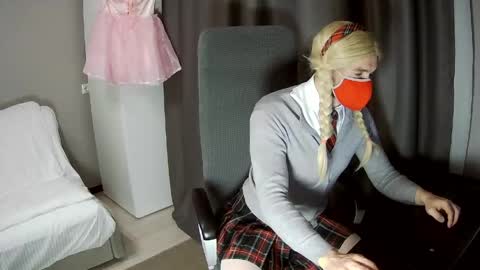 Mylittlecute online show from 04-28-26, 07:19