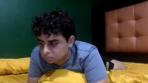 Snapshot of unlimitedfantasy chatting on 10-16-25, 05:52 Thiago online show from 10-16-25, 05:52