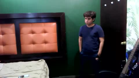 Snapshot of unlimitedfantasy chatting on 11-02-25, 09:06 Thiago online show from 11-02-25, 09:06