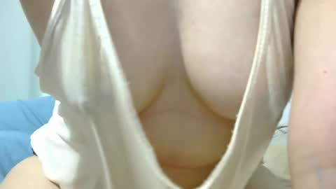Snapshot of unpenetrated chatting on 07-25-26, 11:08 unny online show from 07-25-26, 11:08