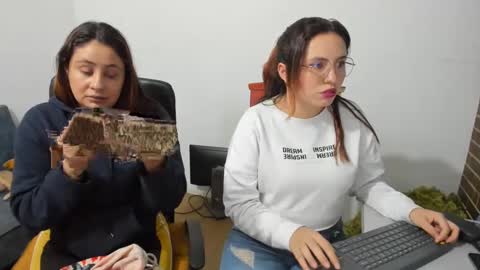 Kary and jhoa online show from 03-04-25, 11:43