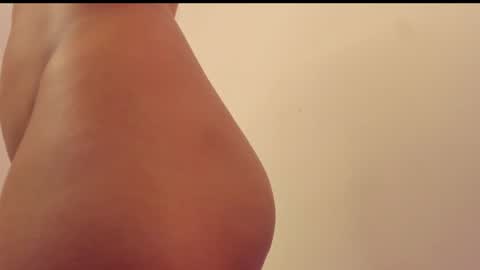 Snapshot of unu_nai chatting on 12-30-24, 03:25 new INSTA   online show from 12-30-24, 03:25