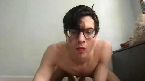 Snapshot of upsetboy chatting on 06-10-26, 07:13 deaf mute boy online show from 06-10-26, 07:13