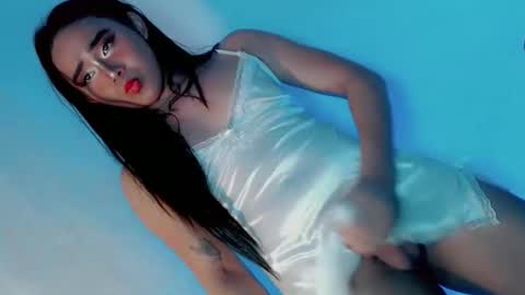 ur_caroline18 online show from 10-05-25, 06:50