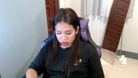 Vee online show from 01-10-25, 05:26