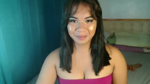 Vee online show from 10-15-25, 01:22