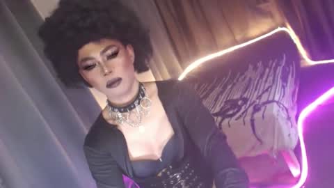 MISS ANNA online show from 11-28-25, 02:36