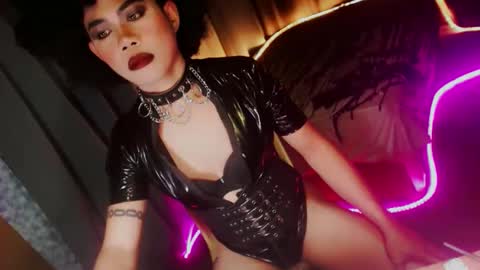 MISS ANNA online show from 11-30-25, 05:11