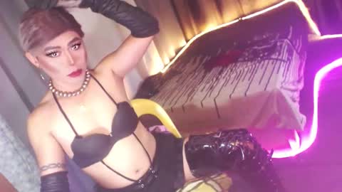 MISS ANNA online show from 12-05-25, 02:53