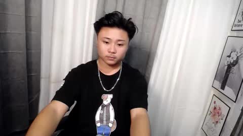 Snapshot of ur_hotguy chatting on 10-01-25, 01:28 ur_hotguy online show from 10-01-25, 01:28