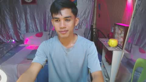 ur_shan21 online show from 11-18-25, 04:33