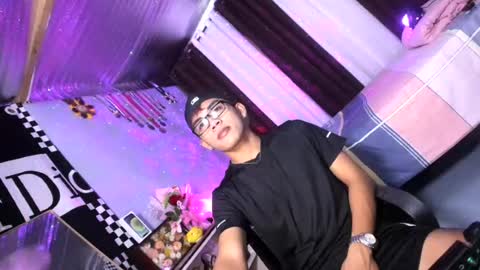 Snapshot of ur_shan21 chatting on 06-27-26, 06:35 ur_shan21 online show from 06-27-26, 06:35