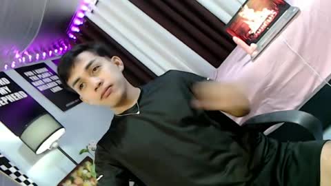 Snapshot of ur_shan21 chatting on 08-06-26, 06:43 ur_shan21 online show from 08-06-26, 06:43