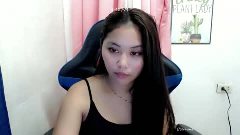 ur_small_girl online show from 11-30-25, 07:12