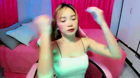 Snapshot of ur_sweetgirl_clarace chatting on 10-17-25, 06:27 ur_sweetgirl_clarace online show from 10-17-25, 06:27