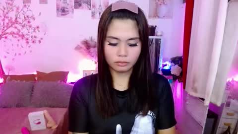 HelloIm  Girly online show from 05-19-26, 02:29