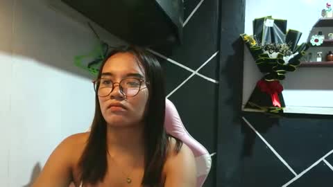 ur_wetwife online show from 11-19-25, 02:50