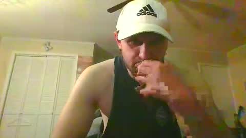 Snapshot of ur_zaddy4now chatting on 01-28-25, 03:47 ur_zaddy4now online show from 01-28-25, 03:47