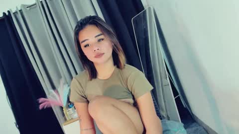 Snapshot of urasian_france69 chatting on 01-24-25, 12:42 FRANCINE cum with me in pvt or pwrd online show from 01-24-25, 12:42