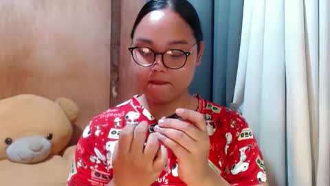 Lycah online show from 12-17-25, 11:00