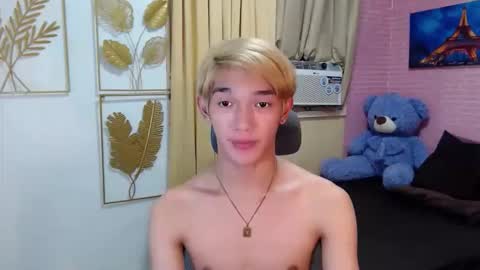 Snapshot of urasian_john20 chatting on 04-21-26, 12:55 urasian_john20 online show from 04-21-26, 12:55