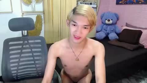 Snapshot of urasian_john20 chatting on 05-18-26, 04:07 urasian_john20 online show from 05-18-26, 04:07