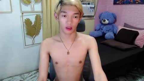 Snapshot of urasian_john20 chatting on 05-18-26, 04:13 urasian_john20 online show from 05-18-26, 04:13