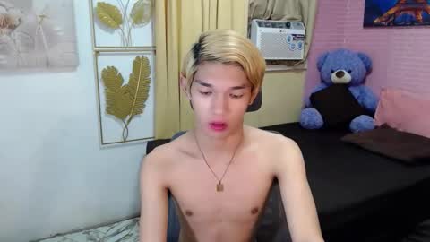 Snapshot of urasian_john20 chatting on 05-22-26, 07:59 urasian_john20 online show from 05-22-26, 07:59